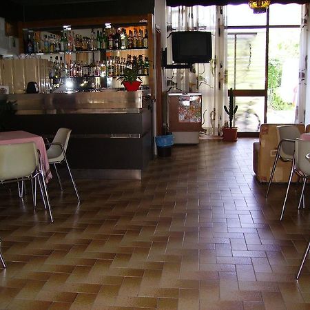 Hotel Villa Tua Riccione Kültér fotó