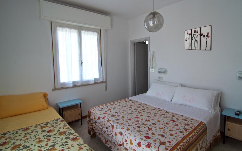Hotel Villa Tua Riccione Szoba fotó